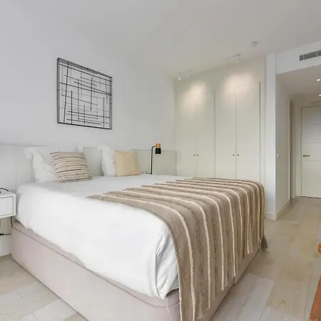 Luxury 2-bedroom Sea View In Casares *