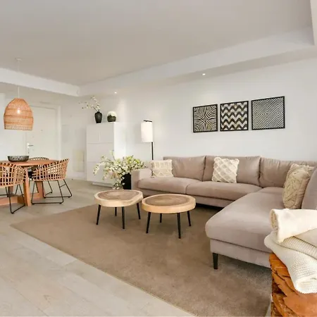 Apartment Luxury 2-bedroom Sea View In Casares *