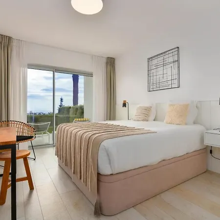 Apartment Luxury 2-bedroom Sea View In Casares