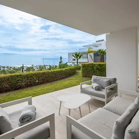 Apartment Luxury 2-bedroom Sea View In Casares *