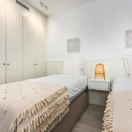 Luxury 2-bedroom Sea View In Casares Estepona
