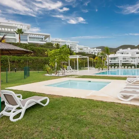 Apartment Luxury 2-bedroom Sea View In Casares Estepona
